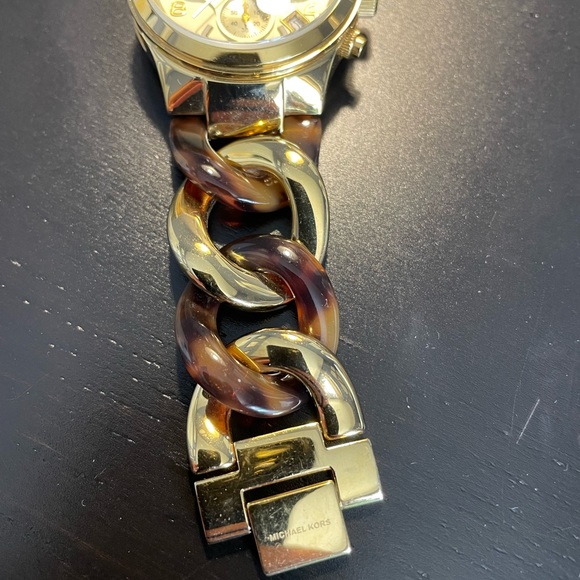 Michael Kors MK-4222 Gold Tone Chain Tortoise Watch - Picture 7 of 8
